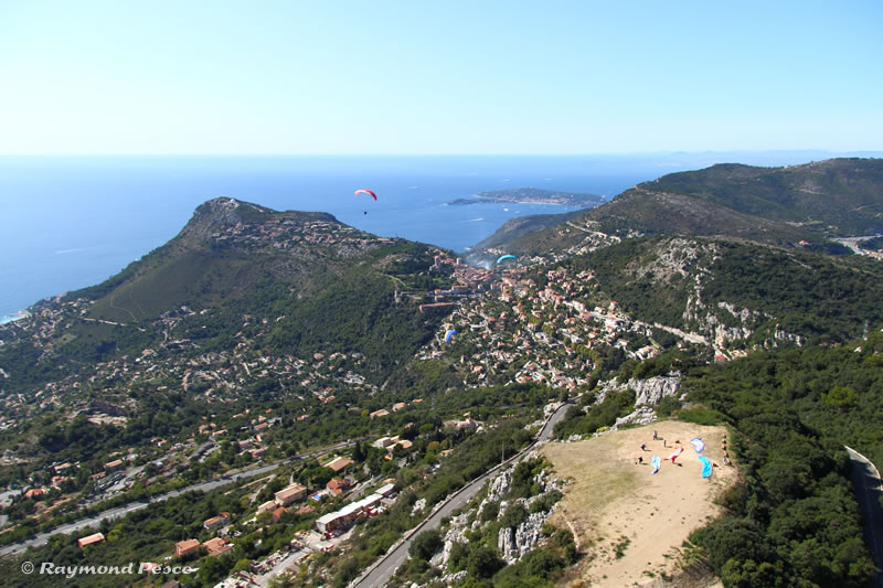 Décollage parapente de l'Aïbaraï