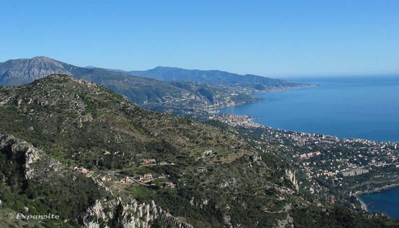 Parapente biplace pour un baptême à Roquebrune