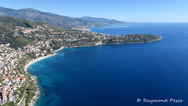 La baie du Golfe Bleu à Roquebrune Cap Martin